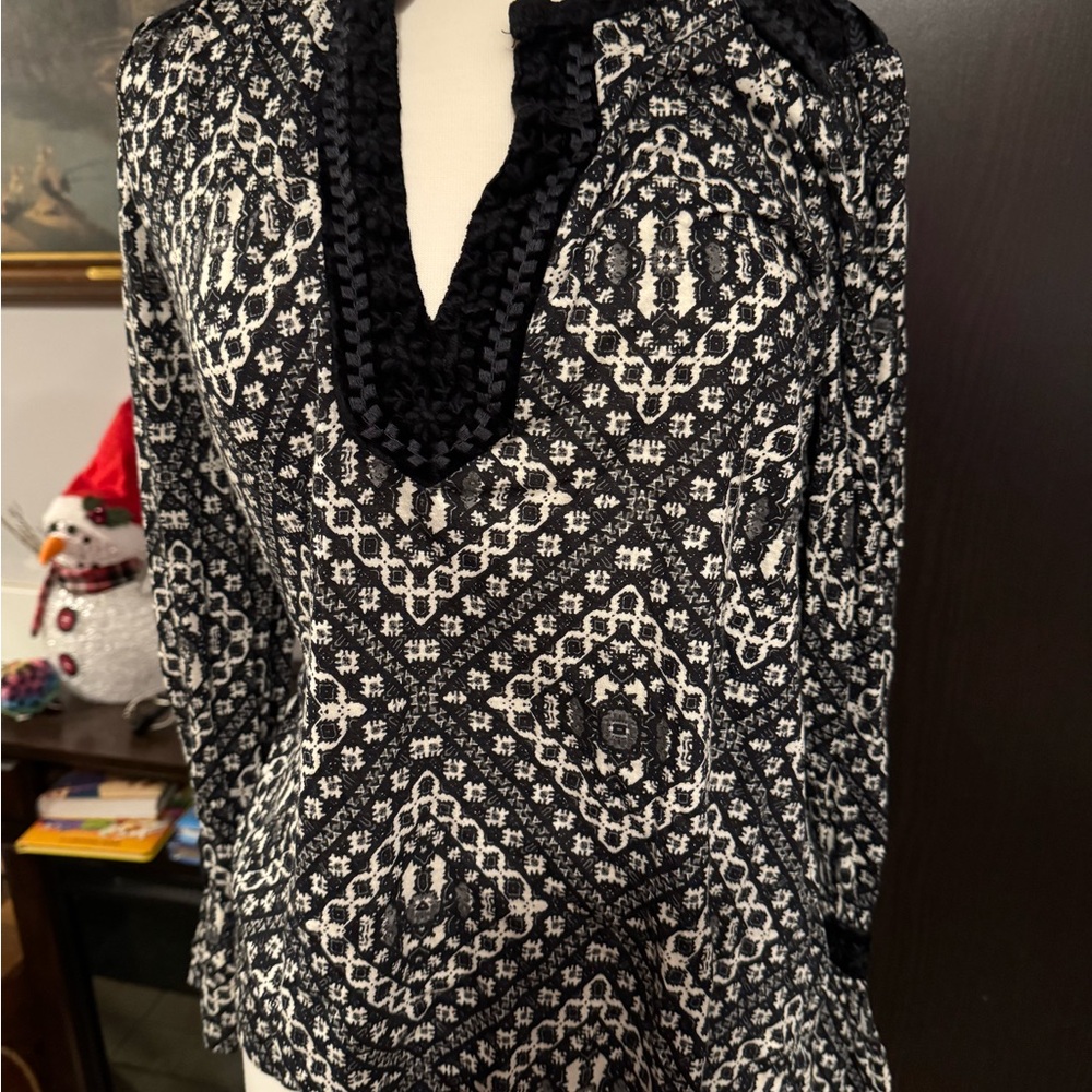 Lucky Brand Black and White Geometric Blouse